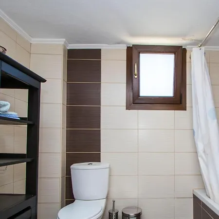 Holiday home Guedin Sea Side House, *
