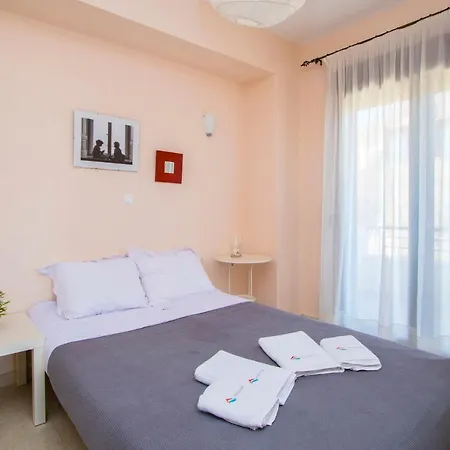Guedin Sea Side House, *