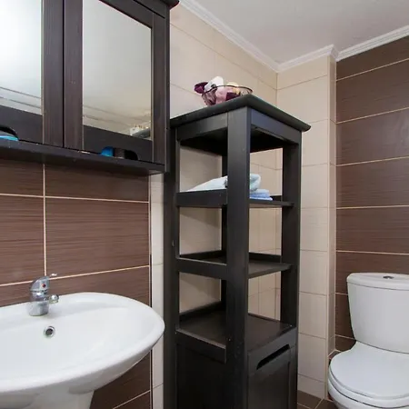 Holiday home Guedin Sea Side House,